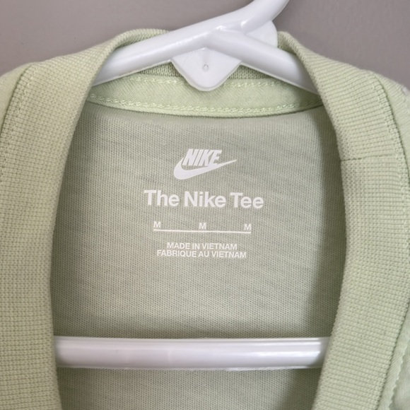 Nike Green Short Sleeve Essential Tee - Picture 2 of 4